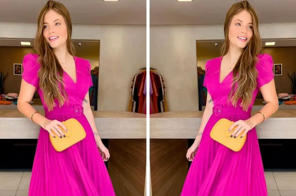 What color purse goes with a hot pink or fuchsia dress
